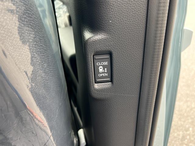 ステップワゴン e:HEVエアー EX 11.4型純正ナビ マルチビューカメラ ETC2.0 AppleCarPlay/AndroidAuto対応 シートヒーター両側パワースライド 内装ブラック パワーバックドア(22枚目)