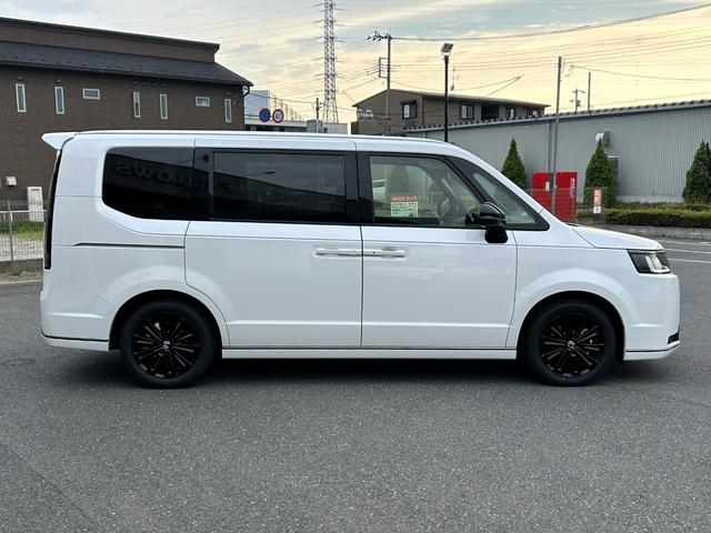 ステップワゴン eHEVスパーダプレミアムラインブラックエディション 9型純正ナビ マルチビューカメラ ETC2.0 1.2列目シートヒーター パワーバックドア AppleCarPlay/Android対応(9枚目)