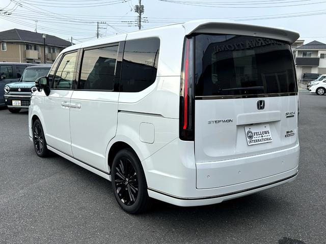 ステップワゴン eHEVスパーダプレミアムラインブラックエディション 9型純正ナビ マルチビューカメラ ETC2.0 1.2列目シートヒーター パワーバックドア AppleCarPlay/Android対応(12枚目)