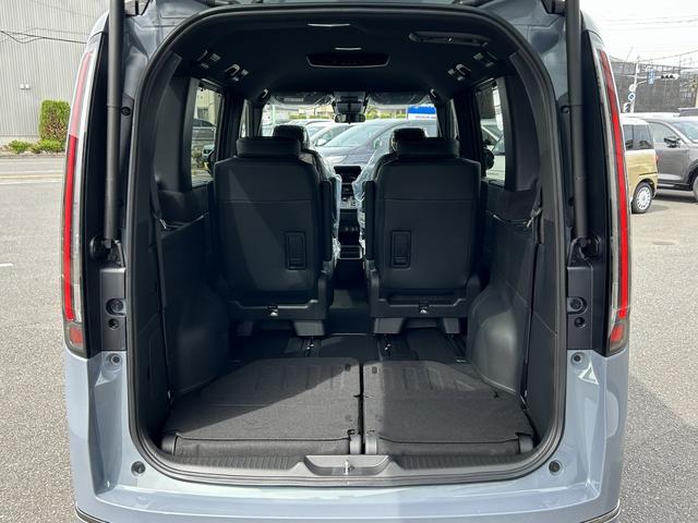ステップワゴン eHEVスパーダプレミアムラインブラックエディション 11.4型純正ナビ マルチビューカメラ ETC2.0 両側パワースライド パワーバックドア 1列目2列目シートヒーター AppleCarPlay/Android対応(17枚目)