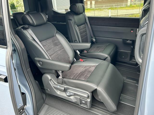 ステップワゴン eHEVスパーダプレミアムラインブラックエディション 11.4型純正ナビ マルチビューカメラ ETC2.0 両側パワースライド パワーバックドア 1列目2列目シートヒーター AppleCarPlay/Android対応(20枚目)