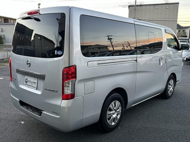 NV350キャラバンバン ロングプレミアムGX トランスポーター フロア床張り&サイドボックス 1オーナー禁煙車 純正ナビ アラウンドモニター オートスライド ETC2.0 ドライブレコーダー(12枚目)