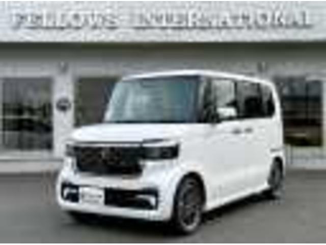 Ｎ－ＢＯＸカスタム ターボ　純正８型ディスプレイオーディオ　バックカメラ　ＥＴＣ　ＡｐｐｌｅＣａｒＰｌａｙ／ＡｎｄｒｏｉｄＡｕｔｏ対応　両側パワースライド　シートヒーター（2枚目）