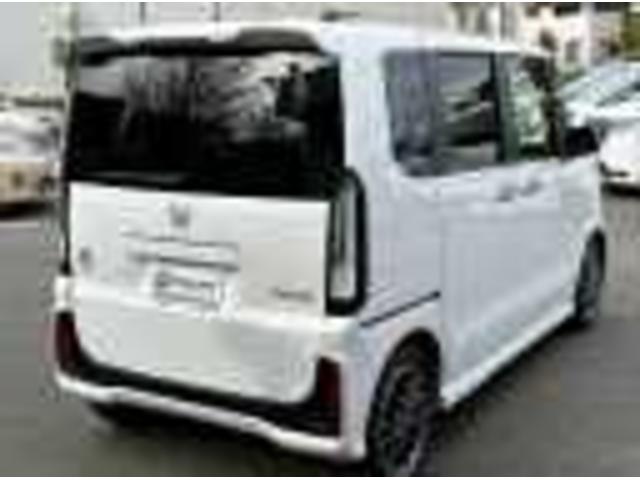Ｎ－ＢＯＸカスタム ターボ　純正８型ディスプレイオーディオ　バックカメラ　ＥＴＣ　ＡｐｐｌｅＣａｒＰｌａｙ／ＡｎｄｒｏｉｄＡｕｔｏ対応　両側パワースライド　シートヒーター（9枚目）