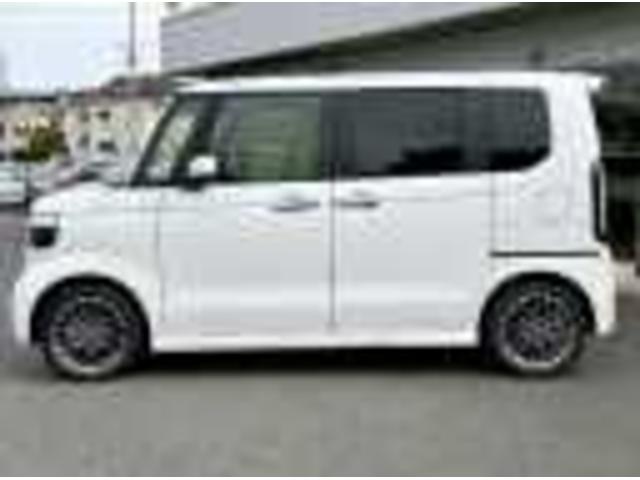 Ｎ－ＢＯＸカスタム ターボ　純正８型ディスプレイオーディオ　バックカメラ　ＥＴＣ　ＡｐｐｌｅＣａｒＰｌａｙ／ＡｎｄｒｏｉｄＡｕｔｏ対応　両側パワースライド　シートヒーター（12枚目）