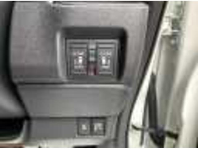 Ｎ－ＢＯＸカスタム ターボ　純正８型ディスプレイオーディオ　バックカメラ　ＥＴＣ　ＡｐｐｌｅＣａｒＰｌａｙ／ＡｎｄｒｏｉｄＡｕｔｏ対応　両側パワースライド　シートヒーター（21枚目）