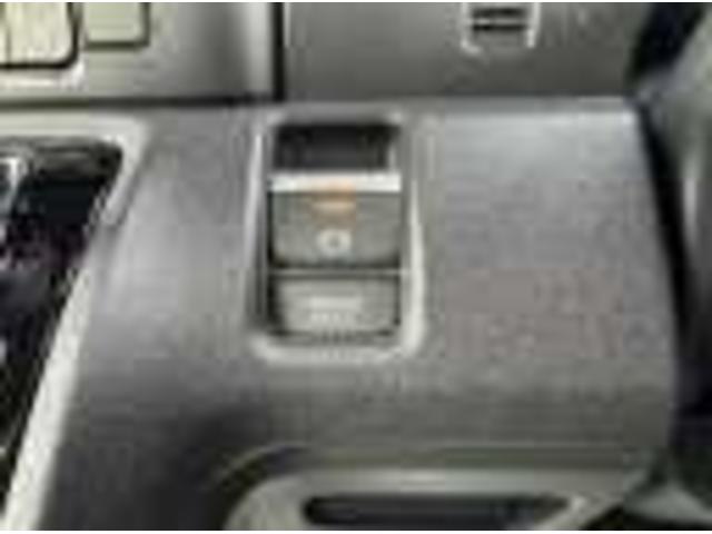 Ｎ－ＢＯＸカスタム ターボ　純正８型ディスプレイオーディオ　バックカメラ　ＥＴＣ　ＡｐｐｌｅＣａｒＰｌａｙ／ＡｎｄｒｏｉｄＡｕｔｏ対応　両側パワースライド　シートヒーター（24枚目）