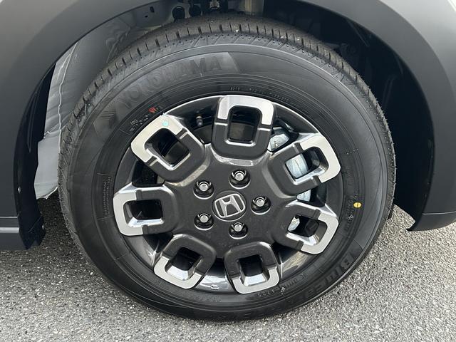 フリード e:HEVクロスター 純正9インチコネクトナビ マルチビューカメラ ETC アダプティブドライビングビーム 後退出庫サポート リアクーラー AppleCarPlay/AndroidAuto対応 シートヒーター 両側電動ドア(15枚目)