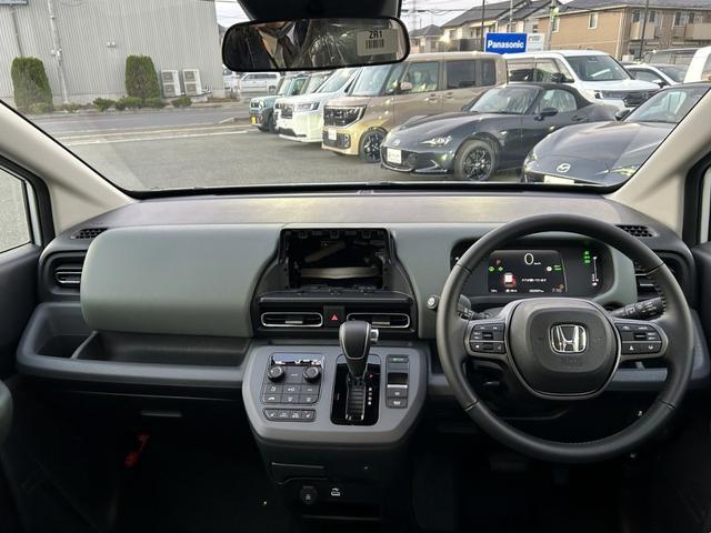 フリード e:HEVクロスター 純正9インチコネクトナビ マルチビューカメラ ETC アダプティブドライビングビーム 後退出庫サポート リアクーラー AppleCarPlay/AndroidAuto対応 シートヒーター 両側電動ドア(21枚目)