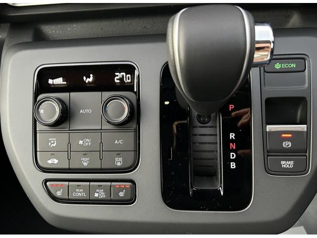 フリード e:HEVクロスター 純正9インチコネクトナビ マルチビューカメラ ETC アダプティブドライビングビーム 後退出庫サポート リアクーラー AppleCarPlay/AndroidAuto対応 シートヒーター 両側電動ドア(22枚目)