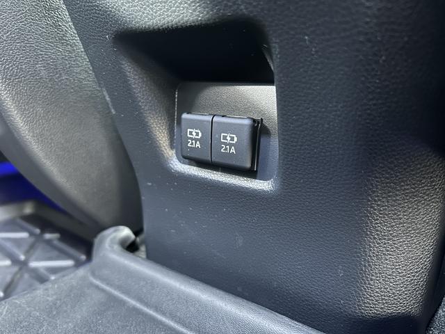 ＲＡＶ４ Ｇ　ＴＲＤエアロ　社外ホイール　ＧＤマフラー　９インチ純正ナビ　バックカメラ　ＥＴＣ　ＡＣコンセント　デジタルインナーミラー　スタッドレス付き　パワーバックドア　１オーナー　スマートキー×２（25枚目）