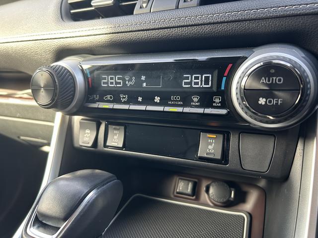 ＲＡＶ４ Ｇ　ＴＲＤエアロ　社外ホイール　ＧＤマフラー　９インチ純正ナビ　バックカメラ　ＥＴＣ　ＡＣコンセント　デジタルインナーミラー　スタッドレス付き　パワーバックドア　１オーナー　スマートキー×２（27枚目）
