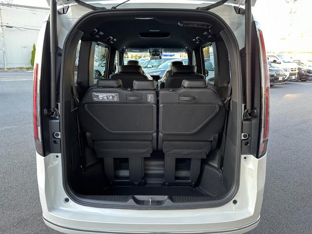 ステップワゴン スパーダ　プレミアムライン　１１．４型純正ナビ　マルチビューカメラ　ＥＴＣ２．０　フルセグＴＶ　ＡｐｐｌｅＣａｒＰｌａｙ／ＡｎｄｒｏｉｄＡｕｔｏ対応　パワーバックドア　シートヒーター（15枚目）