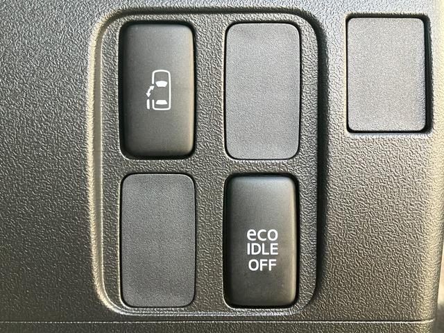 狭いスペースでも隣の車を気にせず開閉可能なパワースライドドア装備♪小さなお子様にも安心な挟み込み防止付き♪もちろんリモコン操作も可能です♪