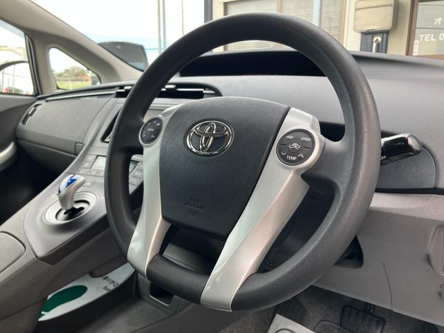 プリウス S アルパインSDナビ バックモニター フルセグTV CD DVD再生ETC スマートキー プッシュEGスタート AUTOライト FOGライト ミラーウインカー 15AW 整備記録簿付 走行4.8万キロ(7枚目)