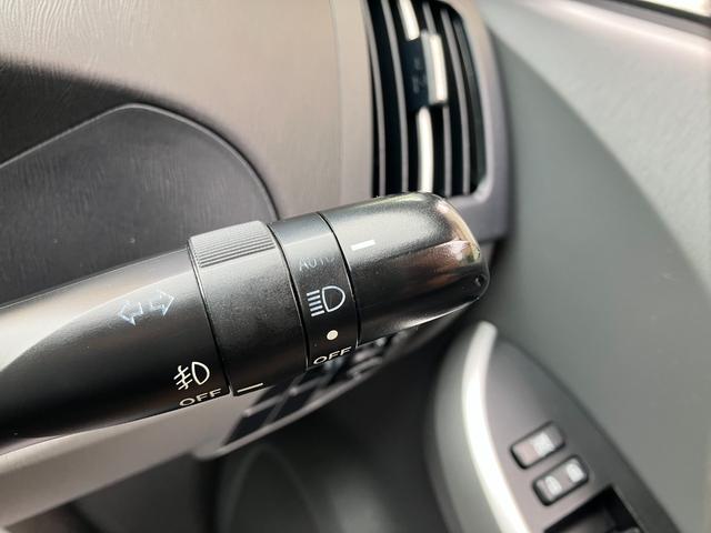 プリウス S アルパインSDナビ バックモニター フルセグTV CD DVD再生ETC スマートキー プッシュEGスタート AUTOライト FOGライト ミラーウインカー 15AW 整備記録簿付 走行4.8万キロ(20枚目)