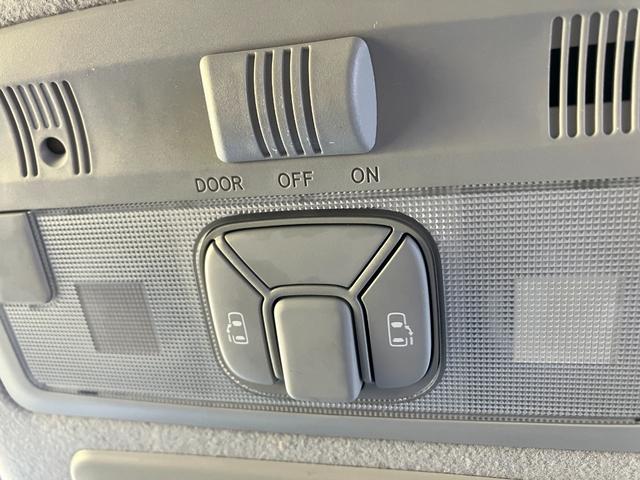 エスティマ アエラス プレミアムエディション 後席11型フリップダウンモニター 純正SDナビ バックモニター Bluetooth フルセグTV CD/SD 両側電動ドア ETC クルコン 電動シート 純正18AW コーナーソナー 7人乗り 後期型(8枚目)