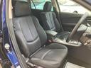 使用頻度の高い運転席でも使用感は少なく良い状態ですよ♪