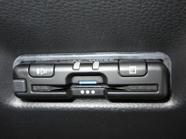 フィット ホーム 元当社社有車 禁煙車 ワンオーナー 純正9インチナビ/リアカメラ ETC USBジャック LEDオートライト ブレーキホールド機能/電子パーキング サイドカーテンSRS フルセグ Bluetooth(7枚目)