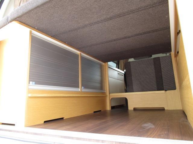ハイエースバン 　トイファクトリー　バーデン　キャンピング車　シンク　４０Ｌ冷蔵庫　サブバッテリー　走行充電　コンバーター外部充電　外部電源　５００Ｗインバーター　１３Ｌ給排水タンク　リアヒーターリアクーラー　パワスラ（73枚目）