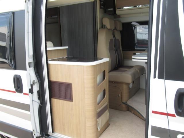 デュカト 　アドリア　ツイン５４０ＳＰＴ　キャンピング車　ＮｏｘＰＭ適合　ディーゼルターボ　１５００Ｗインバーター　電動マックスファン　ＦＦヒーター　温水ボイラー　フィアマ製サイドオーニング　ツインサブバッテリー（3枚目）