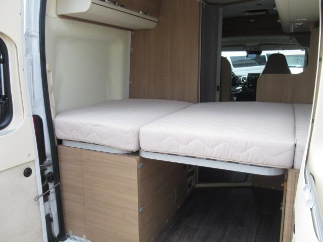 デュカト 　アドリア　ツイン５４０ＳＰＴ　キャンピング車　ＮｏｘＰＭ適合　ディーゼルターボ　１５００Ｗインバーター　電動マックスファン　ＦＦヒーター　温水ボイラー　フィアマ製サイドオーニング　ツインサブバッテリー（9枚目）