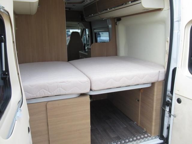 デュカト 　アドリア　ツイン５４０ＳＰＴ　キャンピング車　ＮｏｘＰＭ適合　ディーゼルターボ　１５００Ｗインバーター　電動マックスファン　ＦＦヒーター　温水ボイラー　フィアマ製サイドオーニング　ツインサブバッテリー（10枚目）