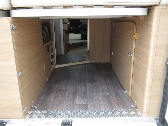デュカト 　アドリア　ツイン５４０ＳＰＴ　キャンピング車　ＮｏｘＰＭ適合　ディーゼルターボ　１５００Ｗインバーター　電動マックスファン　ＦＦヒーター　温水ボイラー　フィアマ製サイドオーニング　ツインサブバッテリー（11枚目）