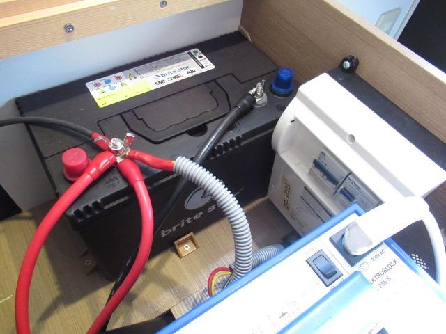 デュカト 　アドリア　ツイン５４０ＳＰＴ　キャンピング車　ＮｏｘＰＭ適合　ディーゼルターボ　１５００Ｗインバーター　電動マックスファン　ＦＦヒーター　温水ボイラー　フィアマ製サイドオーニング　ツインサブバッテリー（21枚目）