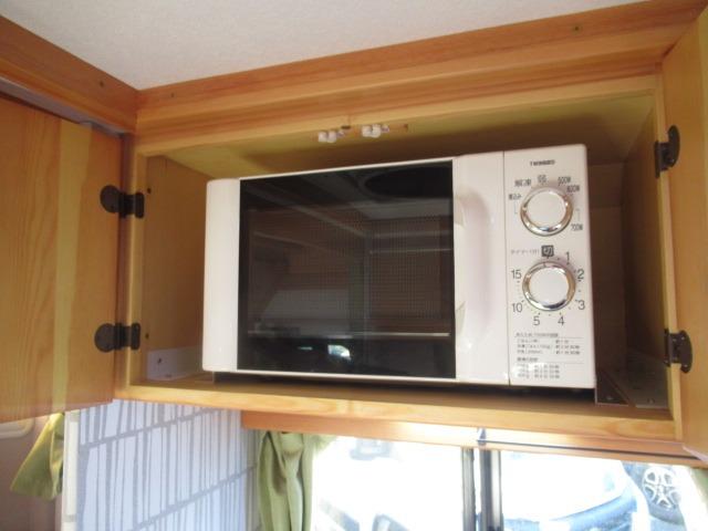 ボンゴトラック ＡｔｏＺ　アミティボスコ　ガソリン２ＷＤ　ツインサブバッテリー　１５００Ｗインバーター　テレビ　マックスファン　べバストＦＦヒーター　電子レンジ　冷蔵庫　外部充電　走行充電　８ナンバー　４６９ｃｍ×１９８ｃｍ×２７６ｃｍ（10枚目）