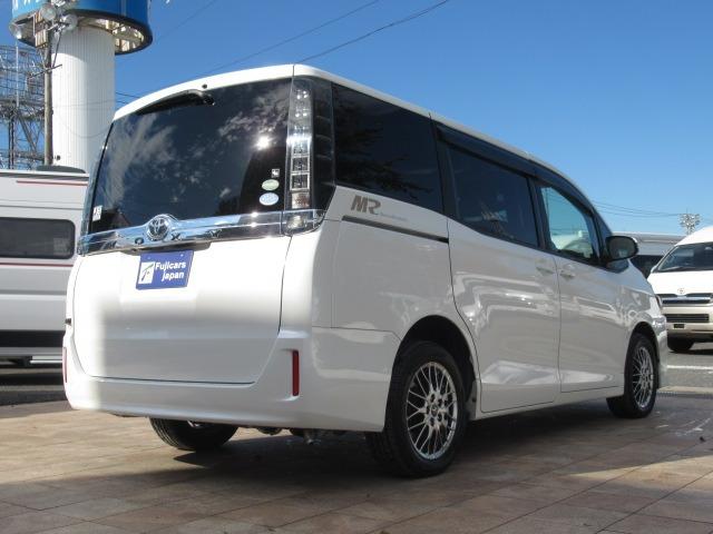 ヴォクシー バンテック新潟　バンレボＭＲ　ガソリン４ＷＤ　シングルサブバッテリー　２０００Ｗインバーター　走行充電　外部充電　シンク　べバストＦＦヒーター　フリップダウンモニター　リアクーラー　リアヒーター　電子レンジ　ソーラーパネル（24枚目）
