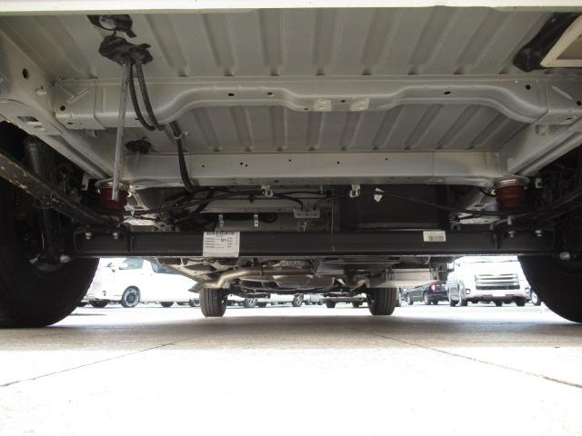 デュカト ローラーチーム　リビングストーンＫ２　キャンピングカー　新車　ディーゼル　スカイルーフ　燃料タンク９０Ｌ　右ハンドル　セーフティパック　ＬＥＤヘッドランプ　パーキングセンサー　トルマＦＦヒーター＆温水ボイラー　外部充電　走行充電　８ナンバ（15枚目）