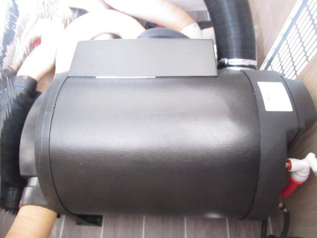 デュカト ローラーチーム　リビングストーンＫＪ　キャンピングカー　新車　スカイルーフ　セーフティパック　ＬＥＤヘッドランプ　パーキングセンサー　燃料９０Ｌタンク　トルマＦＦヒーター＆温水ボイラー　走行充電　外部充電　乗車４人就寝４人　９ＡＴ（79枚目）