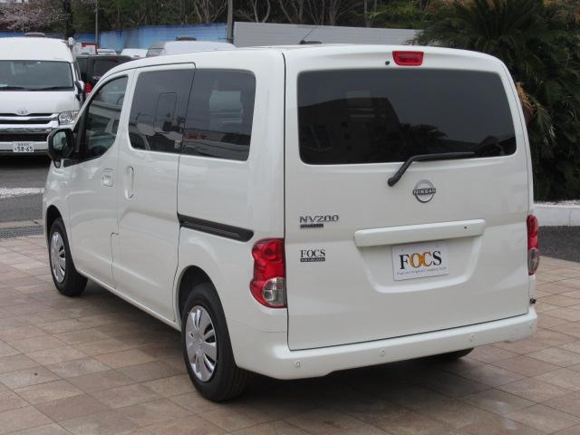 ＮＶ２００バネットワゴン ＦＯＣＳ　ルソ　新車　キャンピングカー　５ナンバー　シングルサブバッテリー　走行充電　外部充電　室内外部電源口　フリップダウンモニター　ナビ切替スイッチ　断熱　５人乗車２人就寝　１６００ｃｃ　２ＷＤ　電圧計（25枚目）