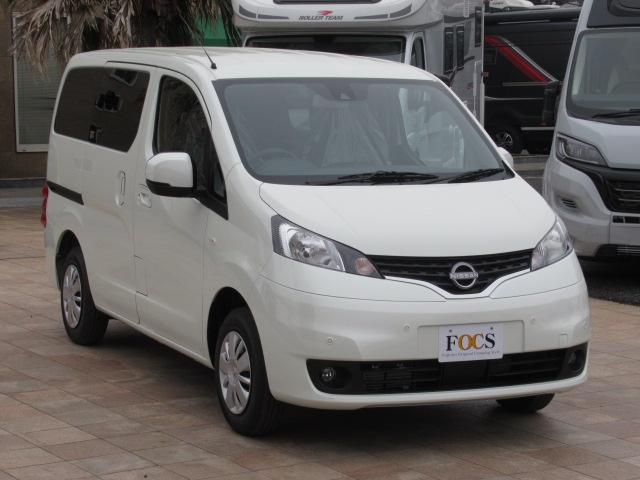 ＮＶ２００バネットワゴン ＦＯＣＳ　ルソ　新車　キャンピングカー　５ナンバー　シングルサブバッテリー　走行充電　外部充電　室内外部電源口　フリップダウンモニター　ナビ切替スイッチ　断熱　５人乗車２人就寝　１６００ｃｃ　２ＷＤ　電圧計（28枚目）