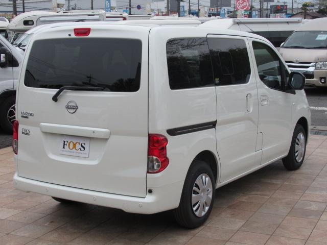 ＮＶ２００バネットワゴン ＦＯＣＳ　ルソ　新車　キャンピングカー　５ナンバー　シングルサブバッテリー　走行充電　外部充電　室内外部電源口　フリップダウンモニター　ナビ切替スイッチ　断熱　５人乗車２人就寝　１６００ｃｃ　２ＷＤ　電圧計（36枚目）