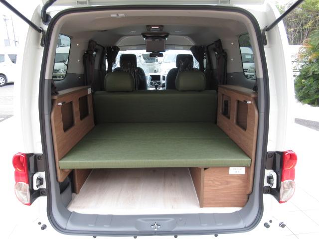 ＮＶ２００バネットワゴン ＦＯＣＳ　ルソ　新車　キャンピングカー　５ナンバー　シングルサブバッテリー　走行充電　外部充電　室内外部電源口　フリップダウンモニター　ナビ切替スイッチ　断熱　５人乗車２人就寝　１６００ｃｃ　２ＷＤ　電圧計（49枚目）