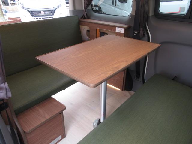 ＮＶ２００バネットワゴン ＦＯＣＳ　ルソ　新車　キャンピングカー　５ナンバー　シングルサブバッテリー　走行充電　外部充電　室内外部電源口　フリップダウンモニター　ナビ切替スイッチ　断熱　５人乗車２人就寝　１６００ｃｃ　２ＷＤ　電圧計（70枚目）