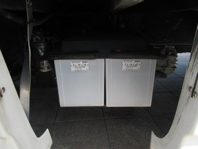 カムロード ＲＶビックフット　ソフィア　キャンピングカー　ディーゼル４ＷＤ　リチウムイオンバッテリー３００Ａｈ　家庭用エアコン　１５００Ｗインバーター　走行充電　外部充電　べバストＦＦヒーター　残量計　マックスファン　レンジ　テレビ（53枚目）