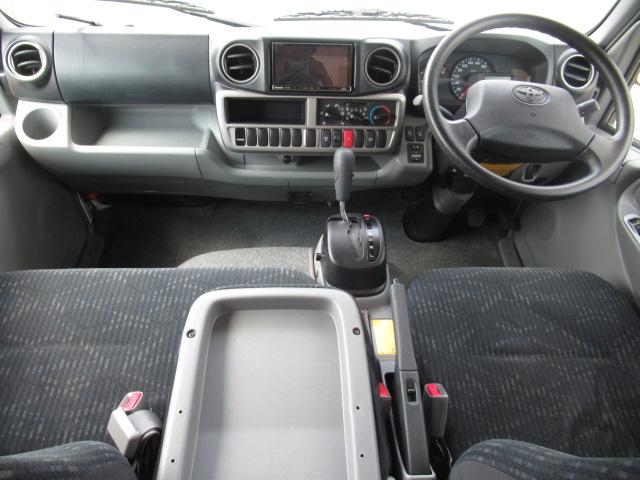カムロード ＲＶビックフット　ソフィア　キャンピングカー　ディーゼル４ＷＤ　リチウムイオンバッテリー３００Ａｈ　家庭用エアコン　１５００Ｗインバーター　走行充電　外部充電　べバストＦＦヒーター　残量計　マックスファン　レンジ　テレビ（68枚目）