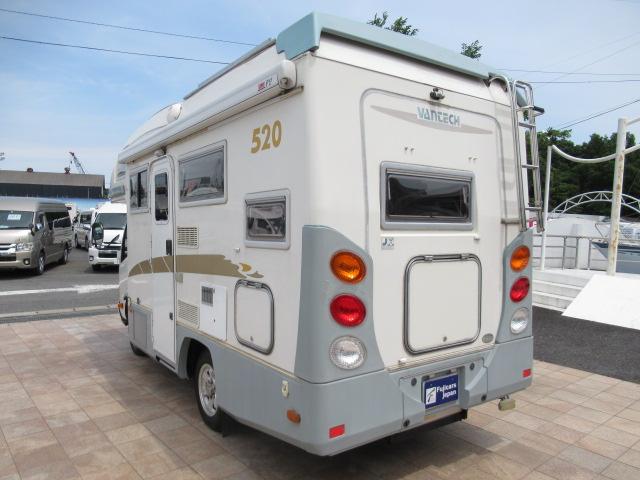 カムロード バンテック　ジル５２０　キャンピングカー　８ナンバー　ツインサブバッテリー１５００Ｗインバーター　走行充電　外部充電　家庭用エアコン　マックスファン　ＦＦヒーター　オーニング　シンク　温水ボイラー　電子レンジ　ソーラーパネル（21枚目）