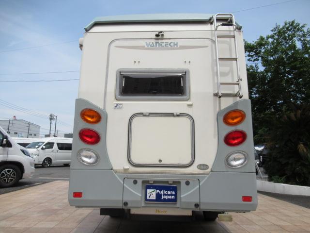カムロード バンテック　ジル５２０　キャンピングカー　８ナンバー　ツインサブバッテリー１５００Ｗインバーター　走行充電　外部充電　家庭用エアコン　マックスファン　ＦＦヒーター　オーニング　シンク　温水ボイラー　電子レンジ　ソーラーパネル（33枚目）