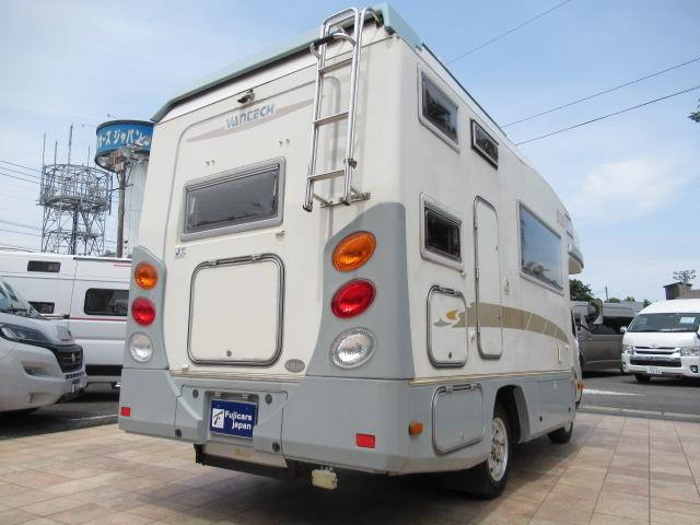 カムロード バンテック　ジル５２０　キャンピングカー　８ナンバー　ツインサブバッテリー１５００Ｗインバーター　走行充電　外部充電　家庭用エアコン　マックスファン　ＦＦヒーター　オーニング　シンク　温水ボイラー　電子レンジ　ソーラーパネル（35枚目）