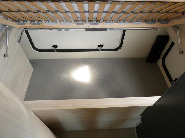 カムロード アネックス リバティ52DB キャンピングカー 8ナンバー 240Ahリチウムサブバッテリー 1500Wインバーター 家庭用エアコン マックスファン フィアマオーニング 床暖房 レカロシート 冷蔵庫 FFヒーター トイレ(11枚目)