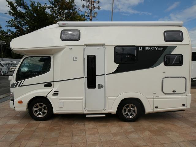 カムロード アネックス リバティ52DB キャンピングカー 8ナンバー 240Ahリチウムサブバッテリー 1500Wインバーター 家庭用エアコン マックスファン フィアマオーニング 床暖房 レカロシート 冷蔵庫 FFヒーター トイレ(25枚目)