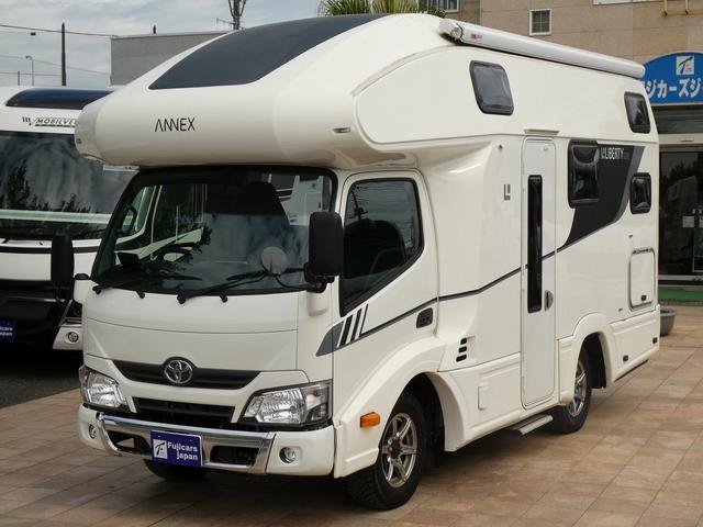 カムロード アネックス リバティ52DB キャンピングカー 8ナンバー 240Ahリチウムサブバッテリー 1500Wインバーター 家庭用エアコン マックスファン フィアマオーニング 床暖房 レカロシート 冷蔵庫 FFヒーター トイレ(26枚目)