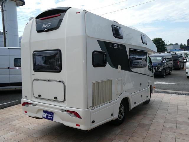 カムロード アネックス リバティ52DB キャンピングカー 8ナンバー 240Ahリチウムサブバッテリー 1500Wインバーター 家庭用エアコン マックスファン フィアマオーニング 床暖房 レカロシート 冷蔵庫 FFヒーター トイレ(28枚目)