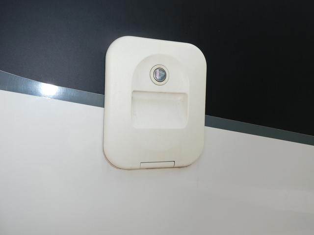 カムロード アネックス リバティ52DB キャンピングカー 8ナンバー 240Ahリチウムサブバッテリー 1500Wインバーター 家庭用エアコン マックスファン フィアマオーニング 床暖房 レカロシート 冷蔵庫 FFヒーター トイレ(44枚目)