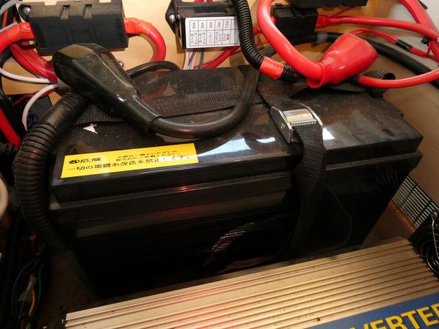 カムロード アネックス リバティ52DB キャンピングカー 8ナンバー 240Ahリチウムサブバッテリー 1500Wインバーター 家庭用エアコン マックスファン フィアマオーニング 床暖房 レカロシート 冷蔵庫 FFヒーター トイレ(74枚目)