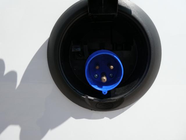 デュカト 　キャンピングカー　８ナンバー　新車　ＤＣクーラー　シングルサブバッテリー　走行充電　外部充電　ＦＦヒーター　温水ボイラー　冷蔵庫　トイレ　シャワー　４人乗車４人就寝　ディーゼル２ＷＤ　右ハンドル（51枚目）